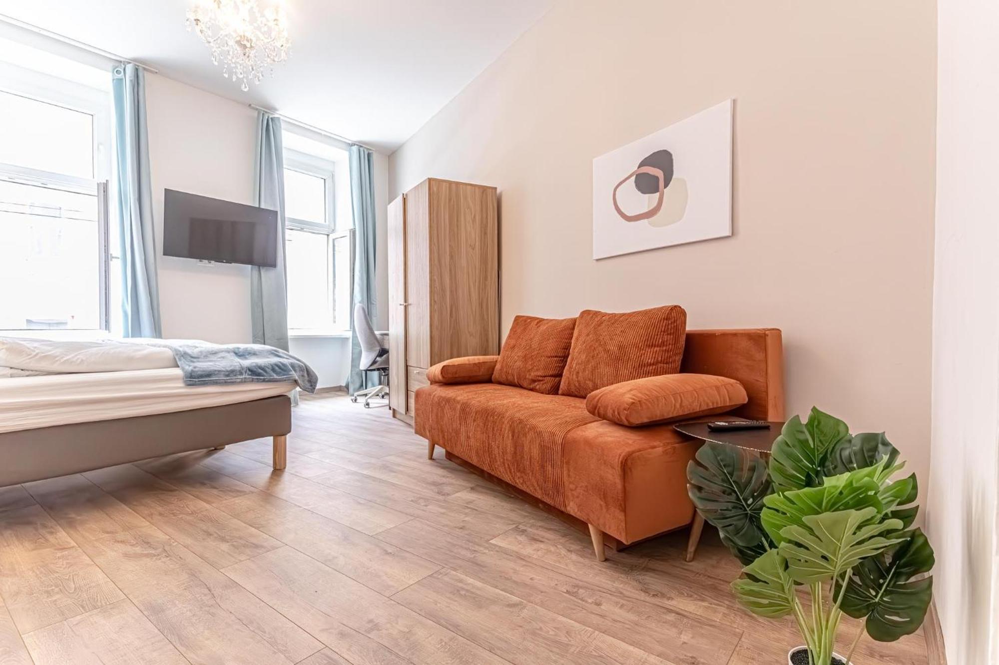 Cost Effective City Life 1Br In Classic Building Вена Экстерьер фото